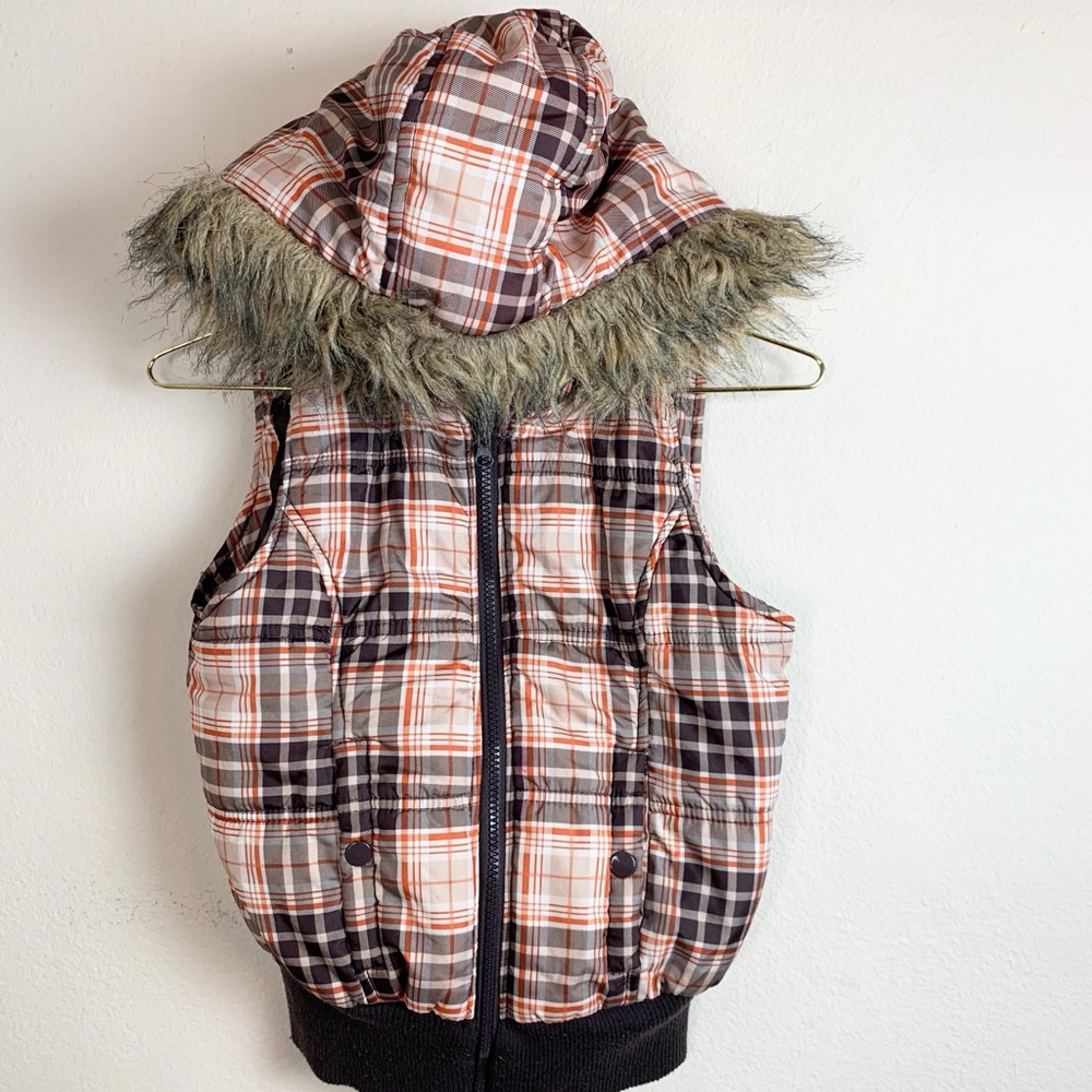 Max Rave Puffer Puffer Hoodie Vest